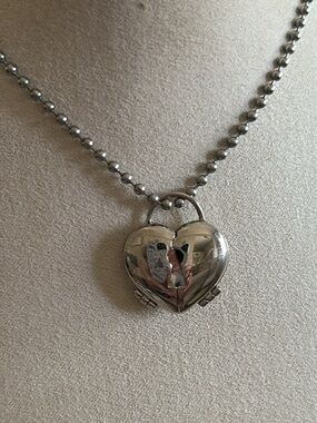 UNIQUE Silver Heart Locket Necklace that opens in middle - 10” chain